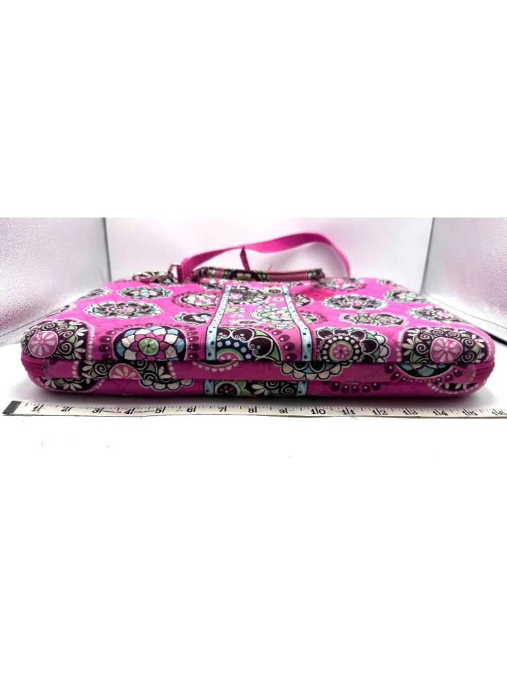 Vera Bradley Cupcakes Pink Circle Floral Quilted Laptop Case Adjustable Strap Ha